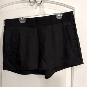 Lululemon shorts size 10